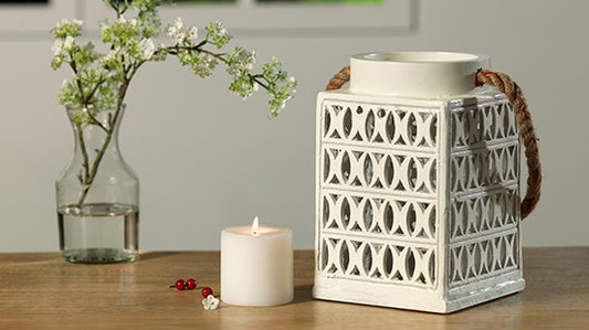 How to arrange patios and balconies for entertaining?