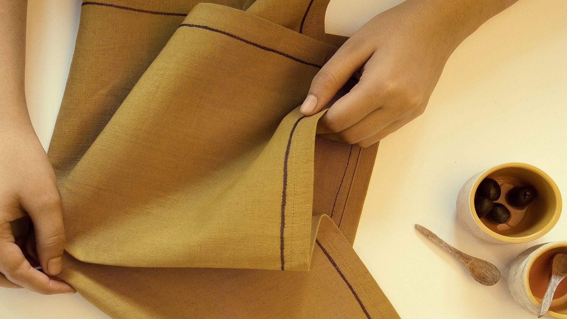 How to Arrange Napkins on Your Dining Table? ellementry