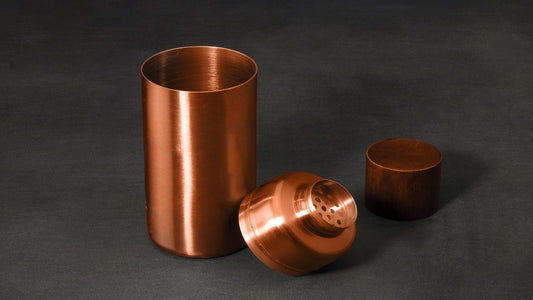 The Wikipedia of Cocktail Shakers!