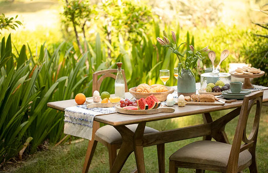 Crafting Beautiful Table Settings for Outdoor Entertaining