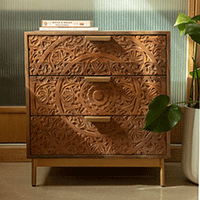 chest of drawers