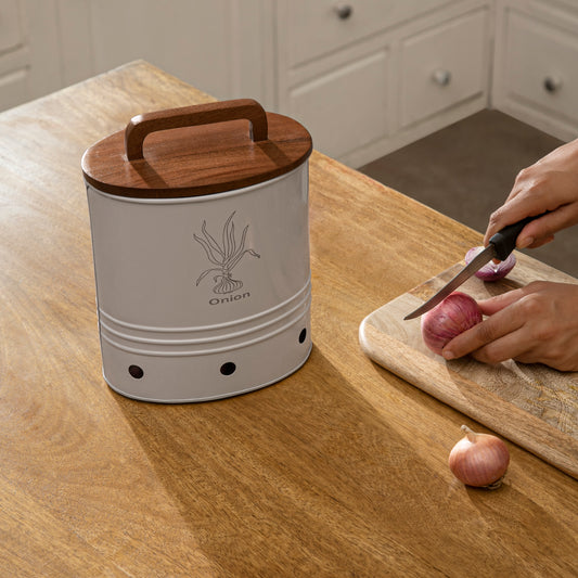 Canny Onion Storage Barrel With Wooden Lid