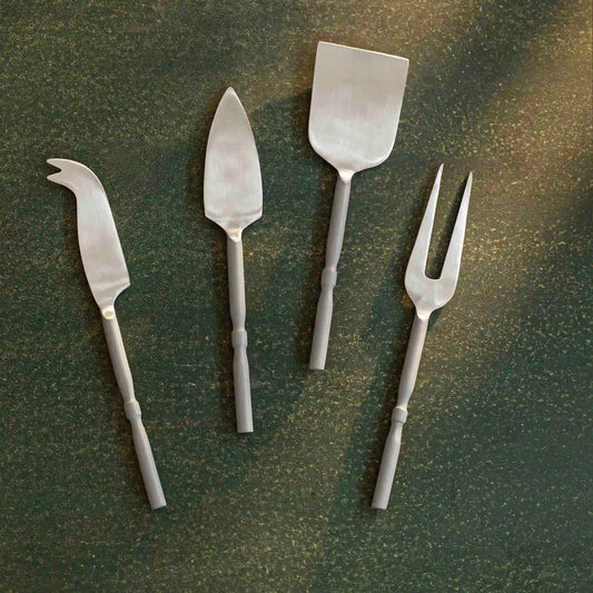 Cheese Set of 4 Silver Matt Finish Grey Handle