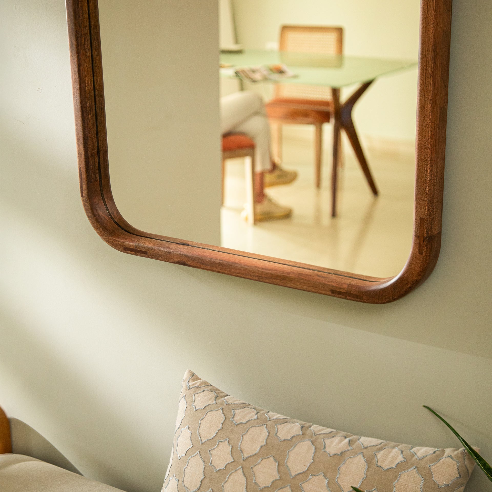 Old World Wall Mirror - Rectangle