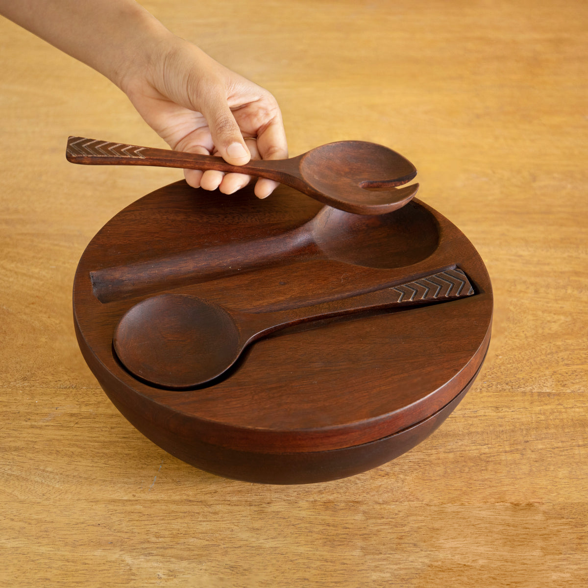 Zest Wooden Salad Bowl With Lid & 2 Server Spoons
