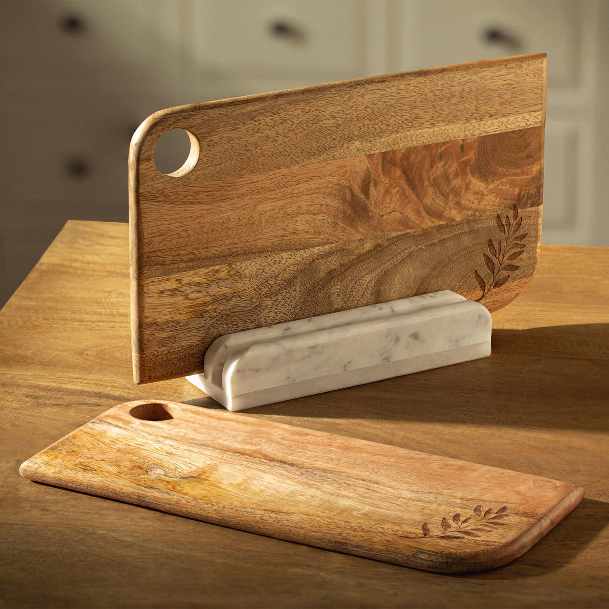 Twiggy Chopping Board Set of 2 with Marble Stand