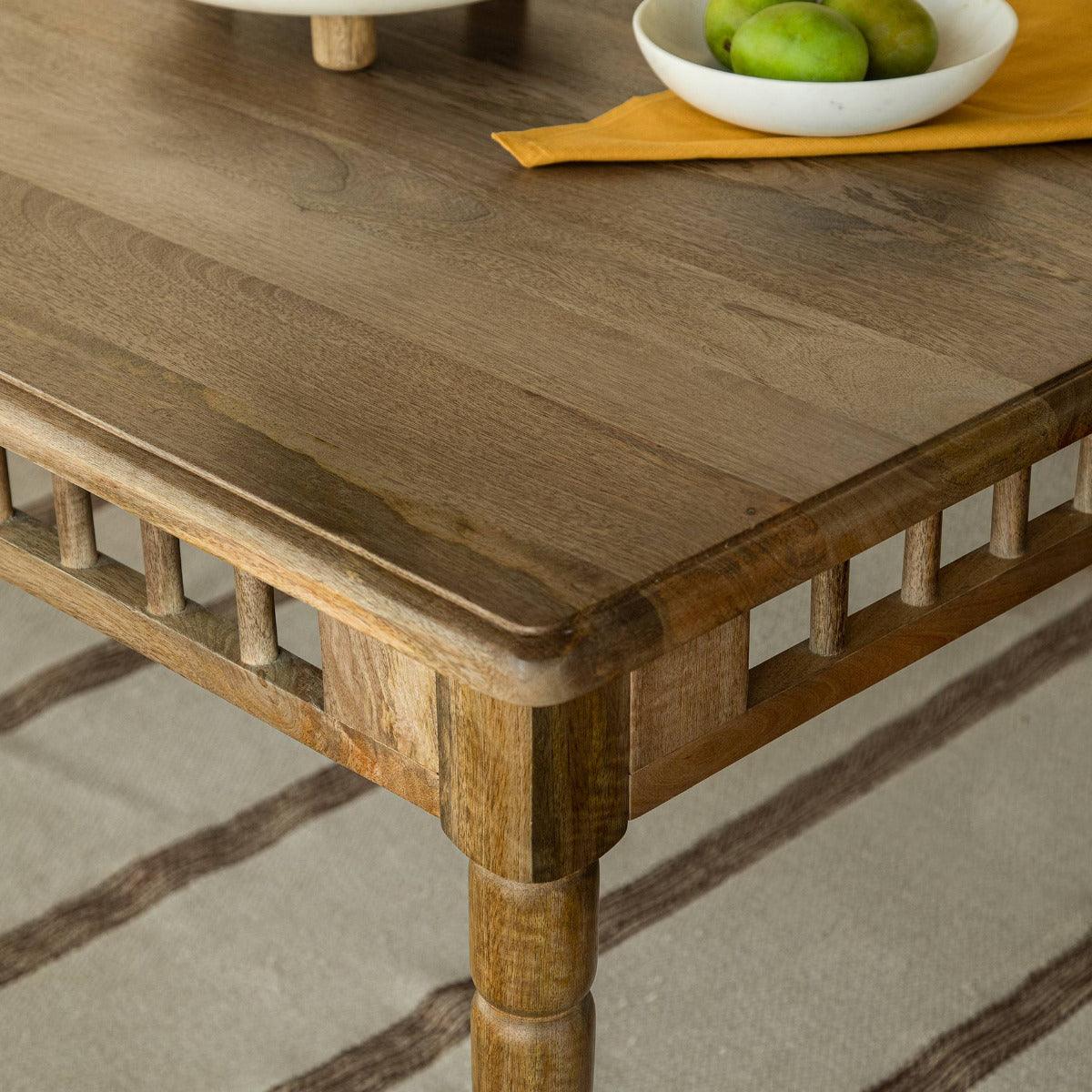 Lei pan ready-to-assemble dining table