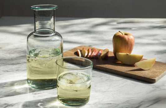Carafe vs Decanter: What Is a Carafe, How to Use It & Which one to Buy?