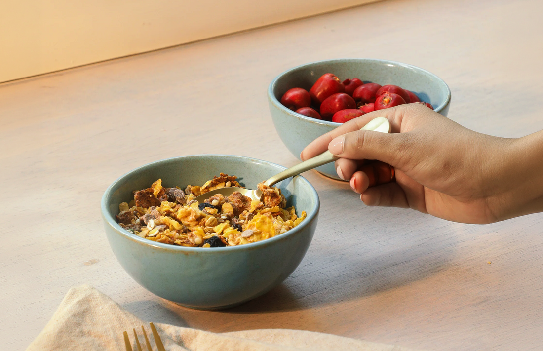 How to clean and maintain ceramic dinnerware