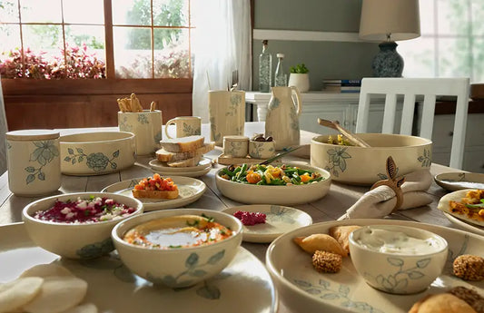 Get an exquisite dining experience with ceramic dinner sets