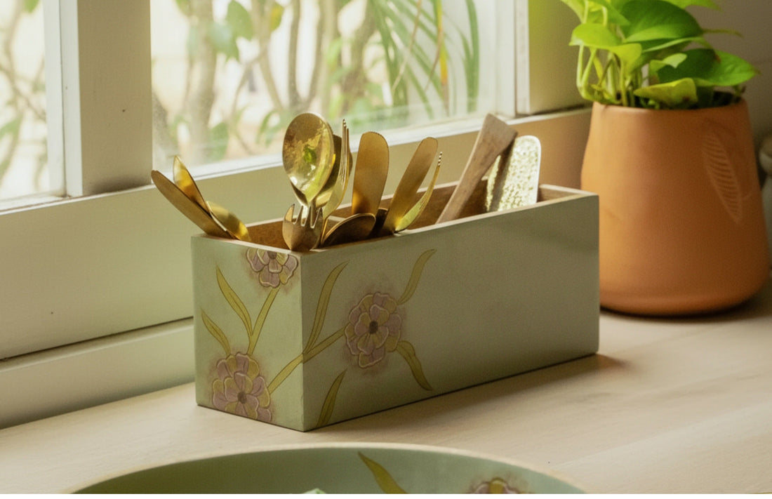 How a Cutlery Stand Improves Dining Experience?