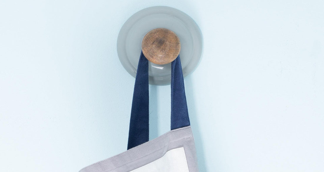 How to Select Knobs and Pulls for Your Furniture?