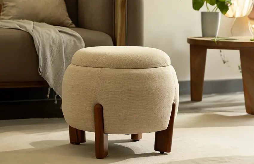 How to choose furniture and decor to go with your bedroom lighting