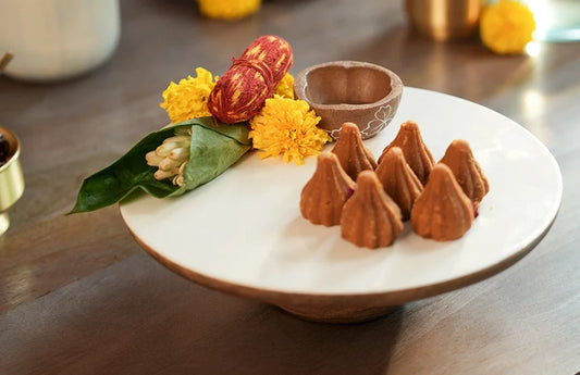 The Modern Autumn Table, Styled with the Caramel Collection