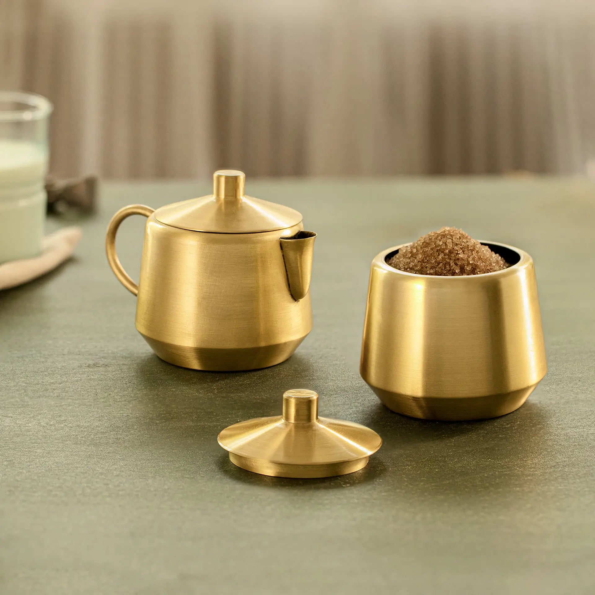 Oro brass milk & pot set
