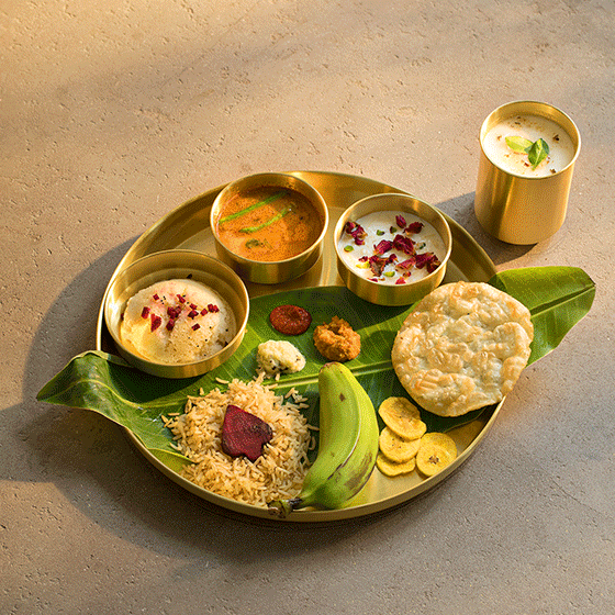 Nuhas Brass Dinner Set With Wooden Box