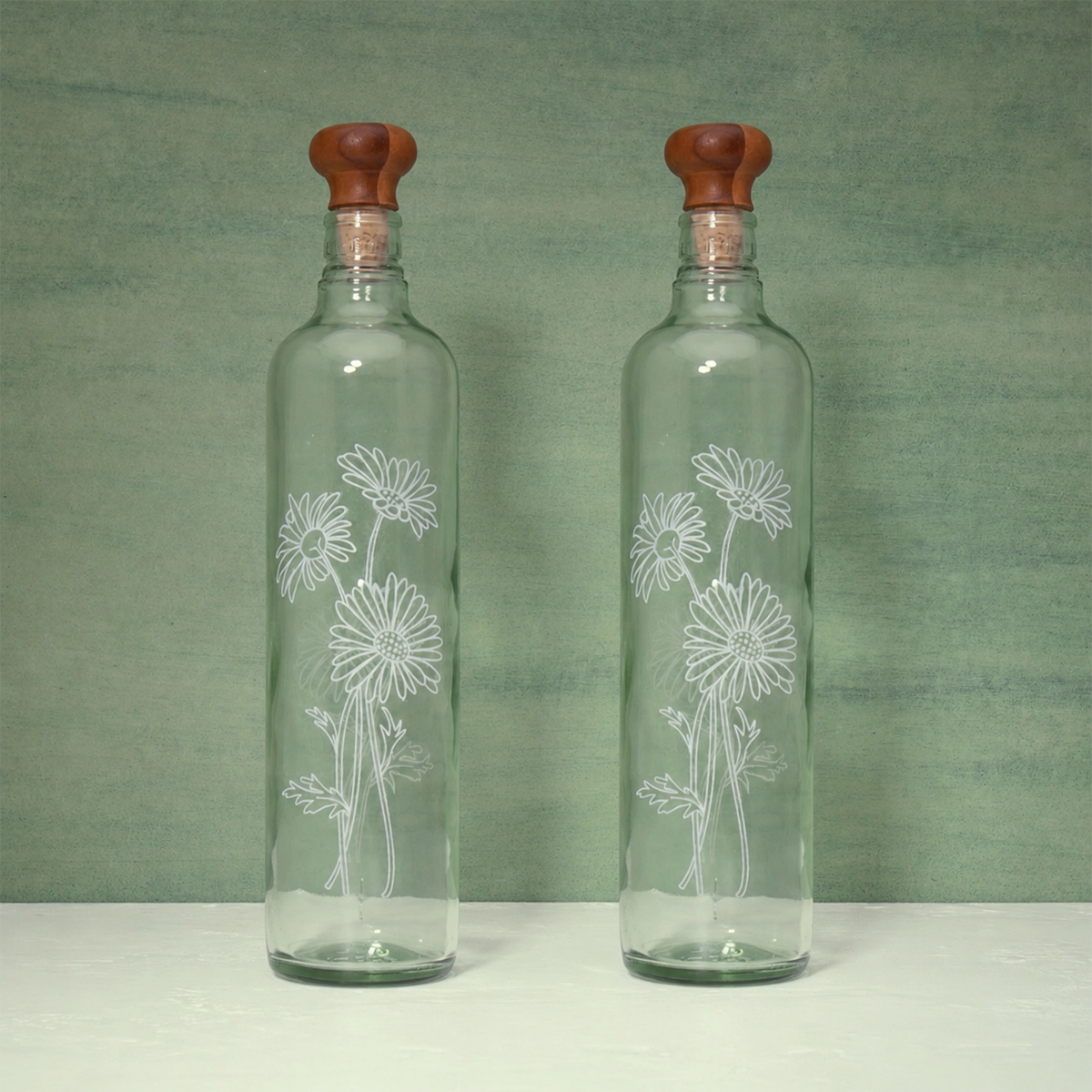 Daisy Glass Water Bottle With Wooden Stopper Set of 2