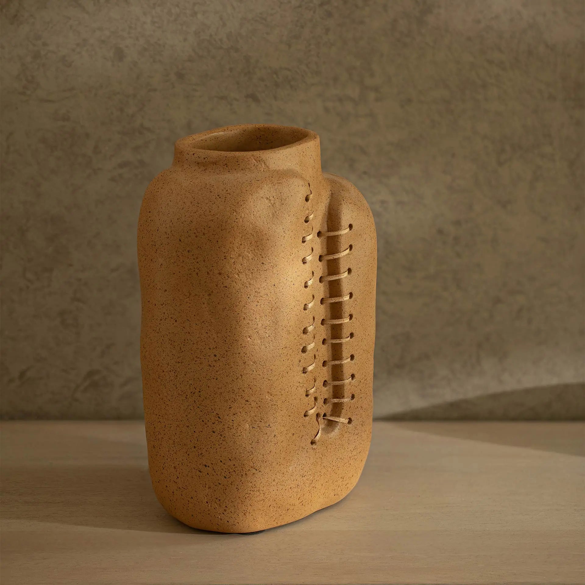 Niraan Ecomix Vase With Cane