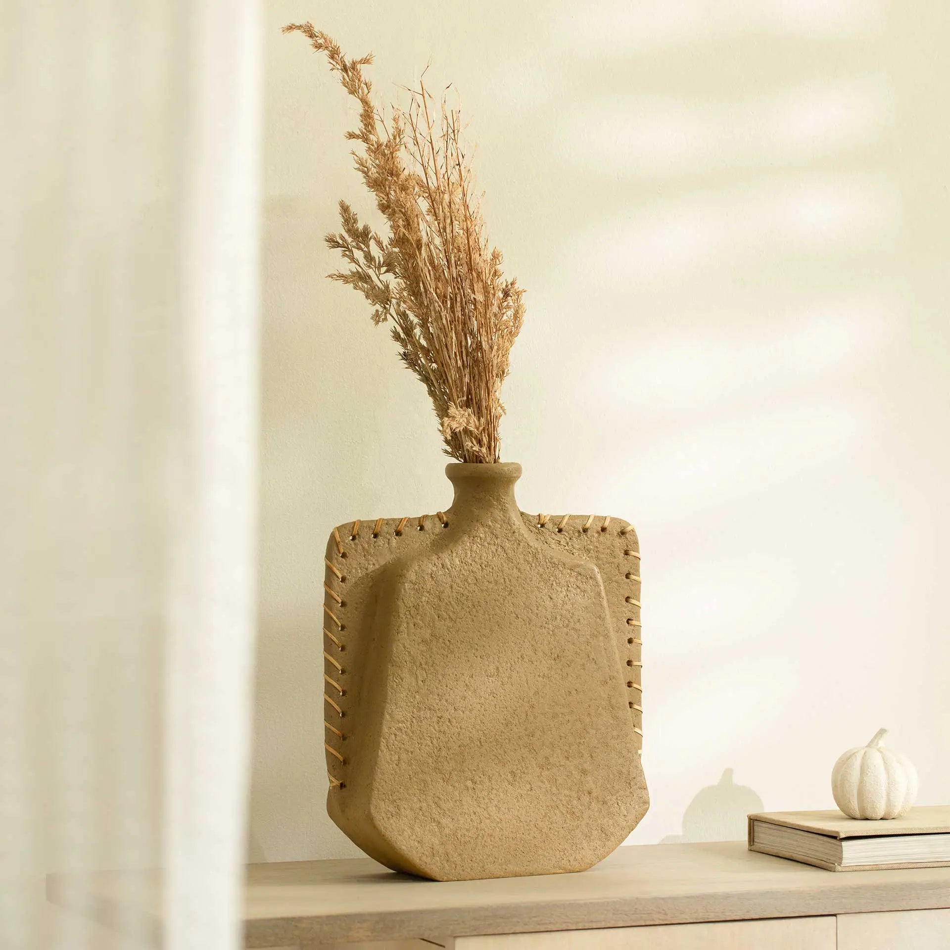 Niraan Ecomix Vase With Cane Short