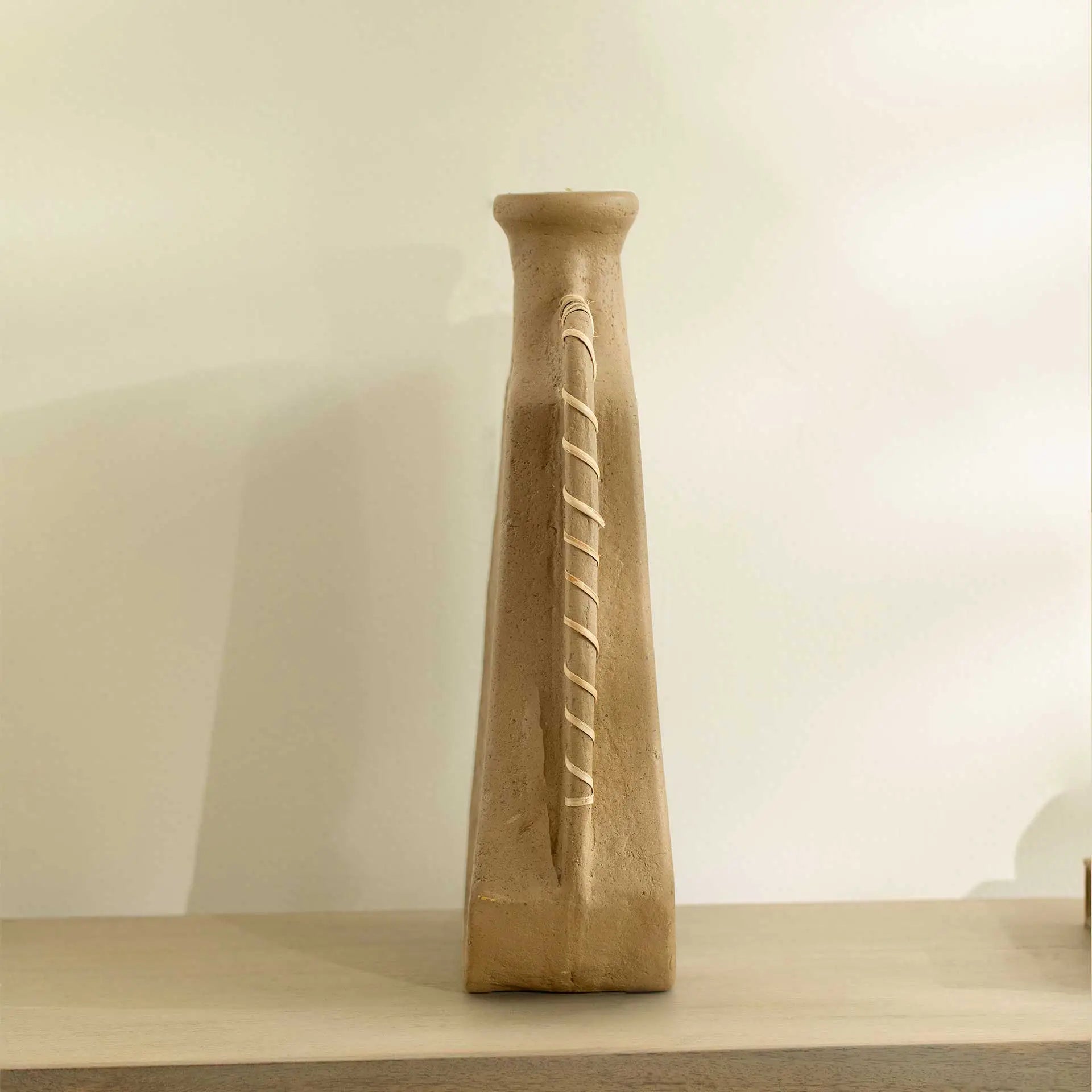 Niraan Ecomix Vase With Cane Short