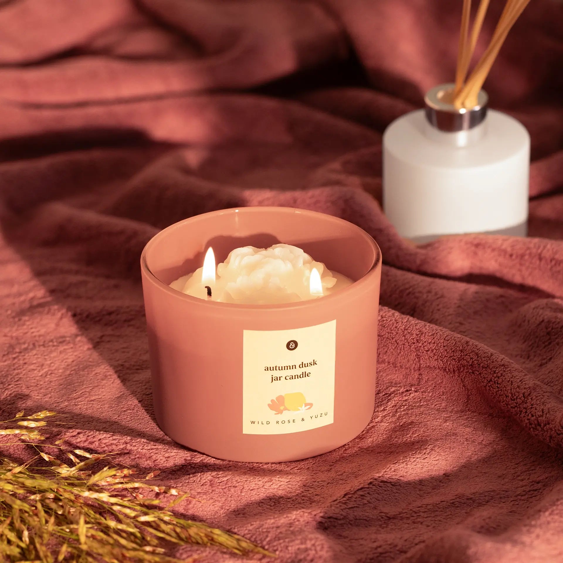 Autumn Dusk Jar Candle Wild rose & yuzu