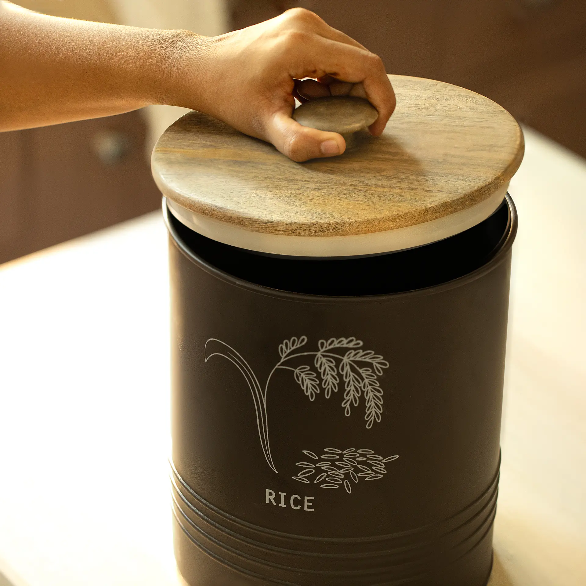 Charcoal Brown Rice Storage Barrel with Wooden Lid