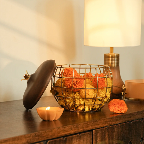 Anaar Metal Basket with Wooden Lid