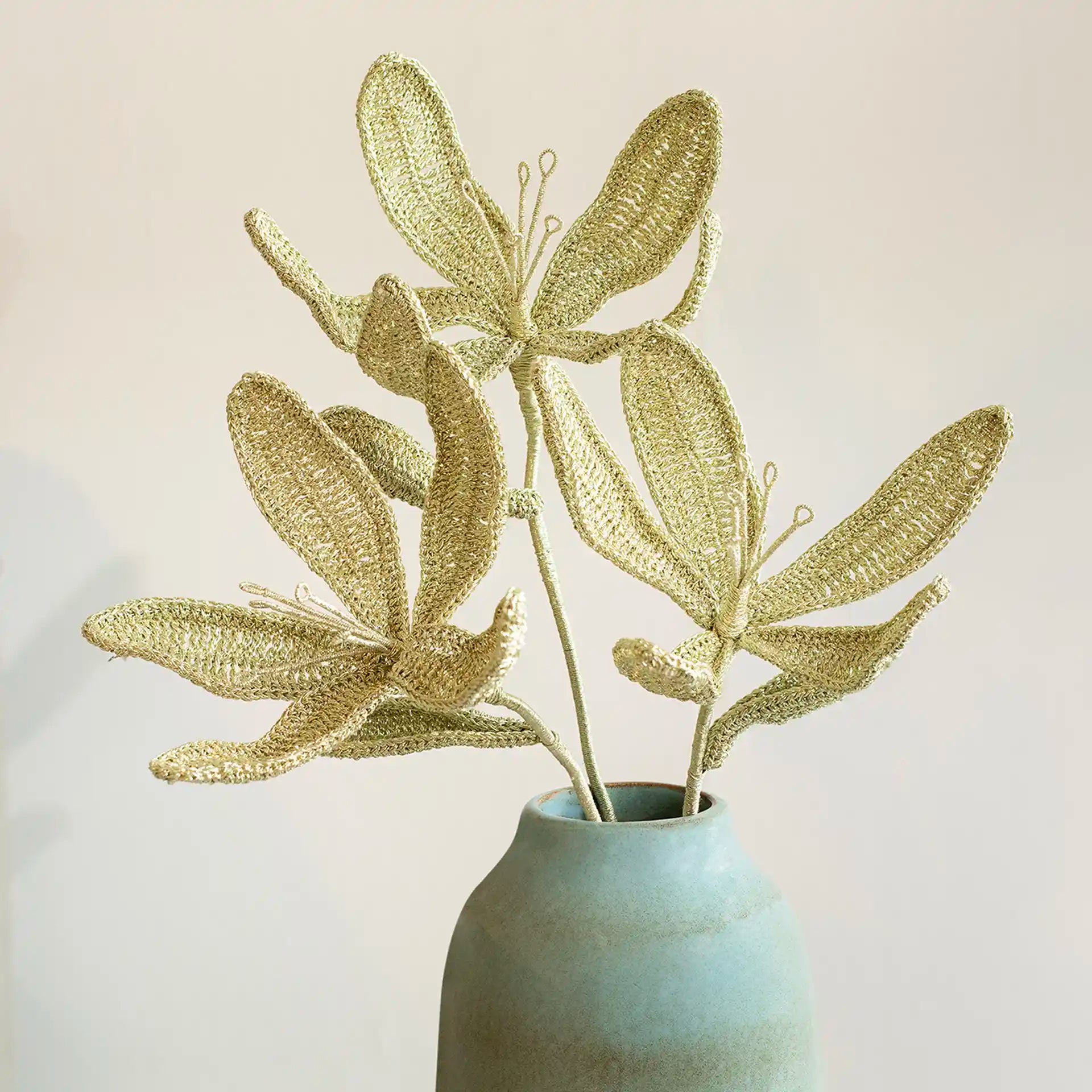 lily gold crochet flower - set of 3