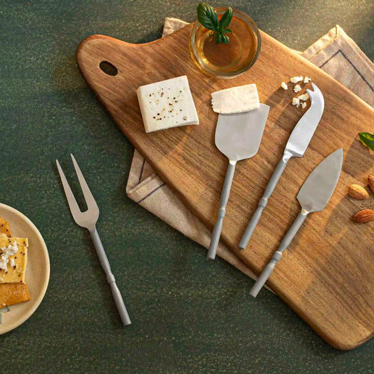 Cheese Set of 4 Silver Matt Finish Grey Handle