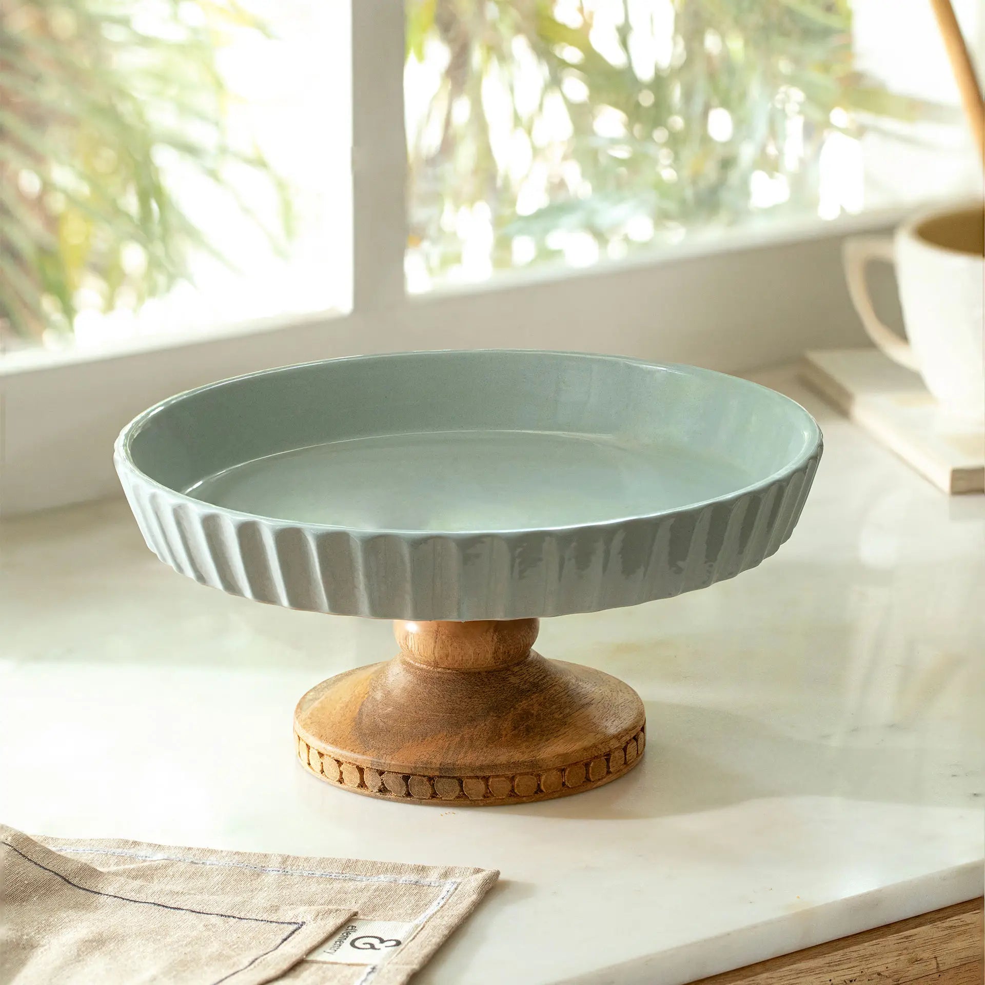 Upper Crust Ceramic Cake Stand With Server