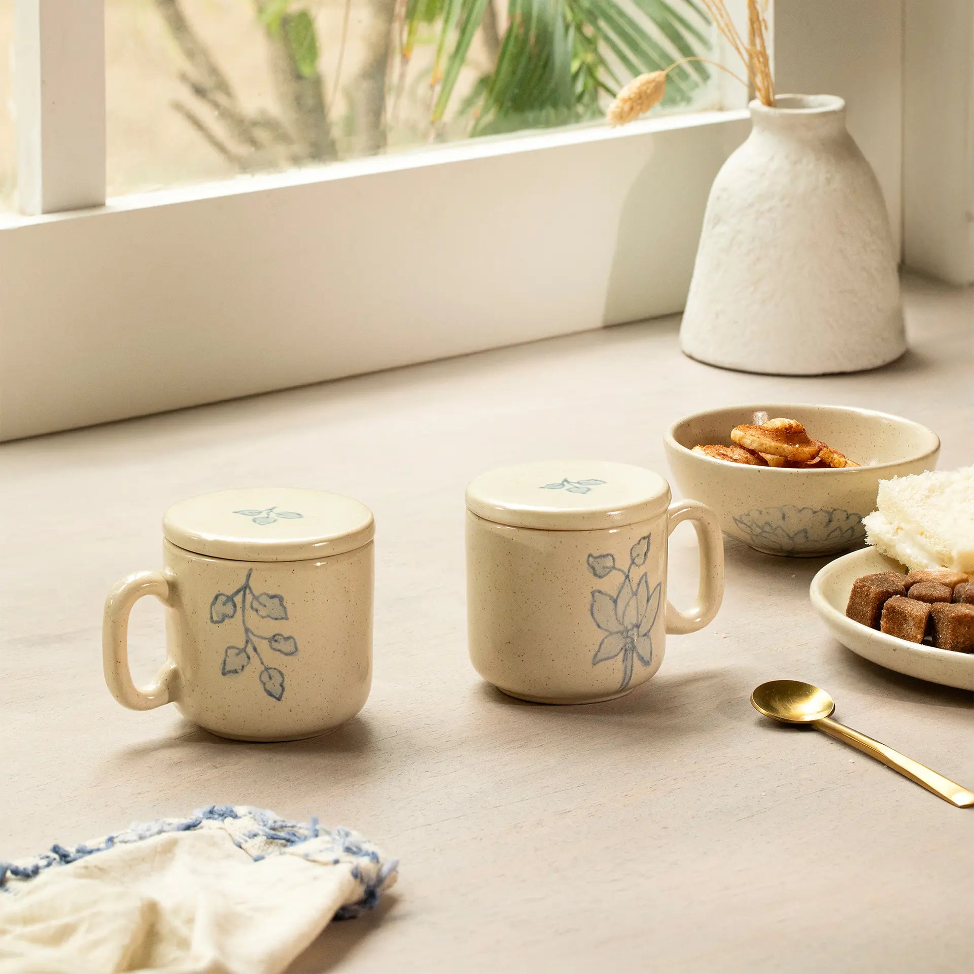 Fiore Ceramic Mug Set of Two  with Lid