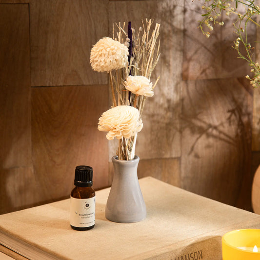 breathe & bloom vase and diffuser set - french lavender