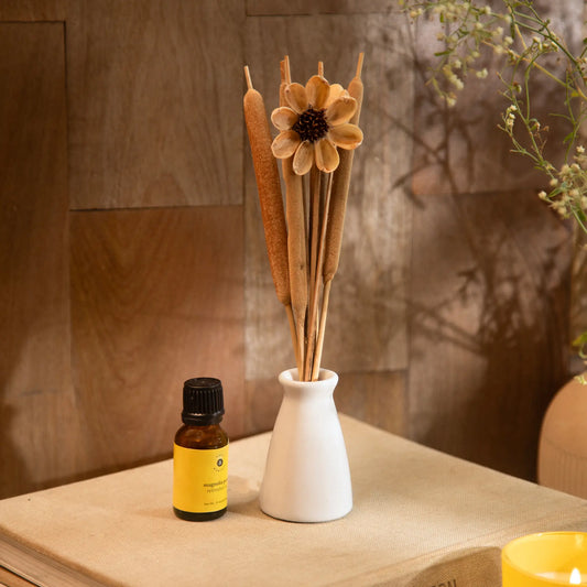 breathe & bloom vase and diffuser set - magnolia petal