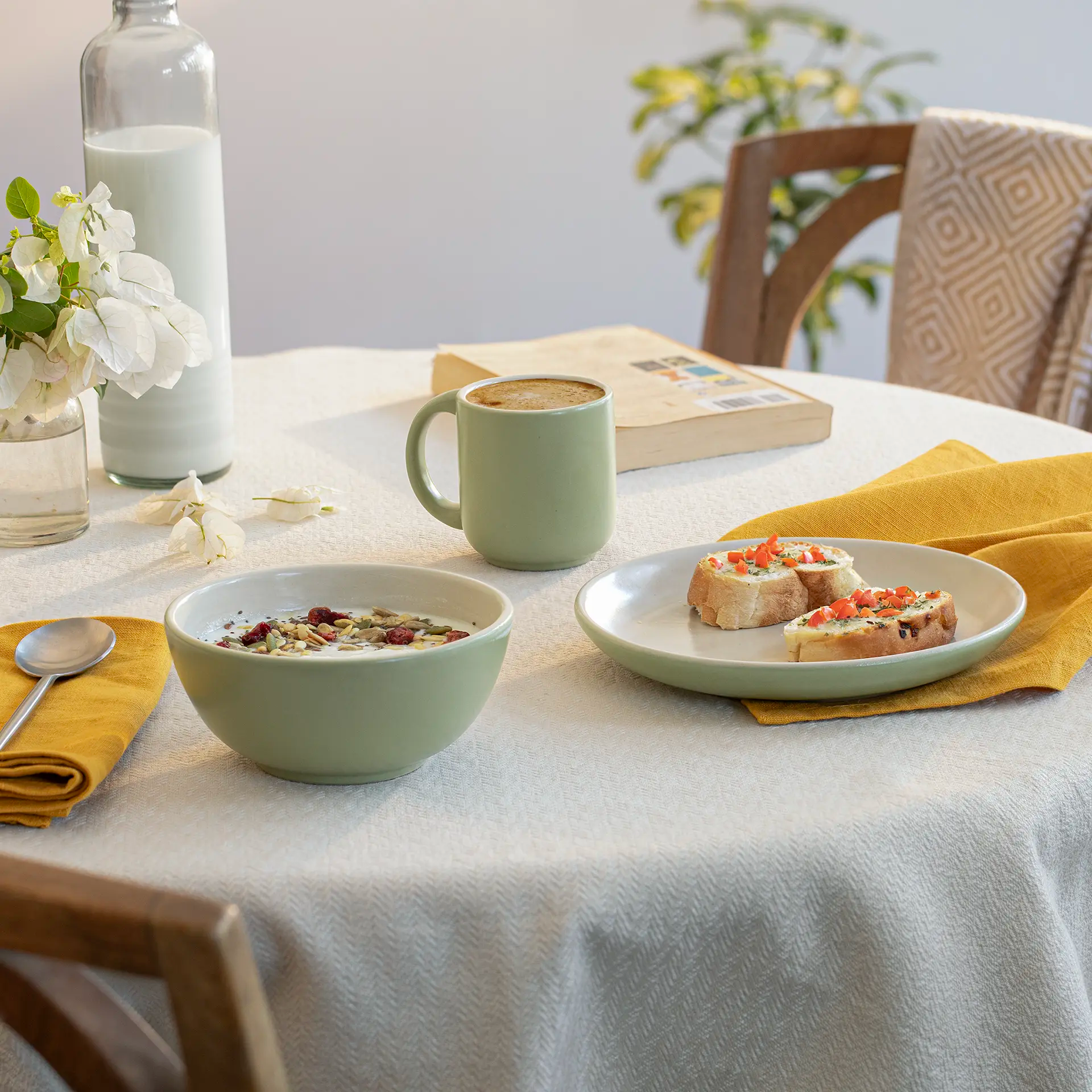 Two-Tone Ceramic Breakfast Set