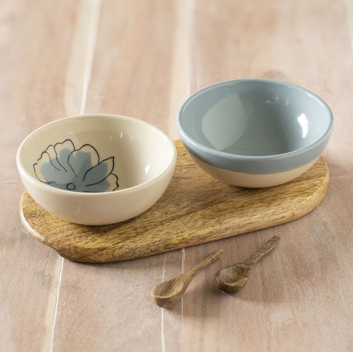 Blue Meadow Ceramic Condiment Set With Wooden Base & Spoons