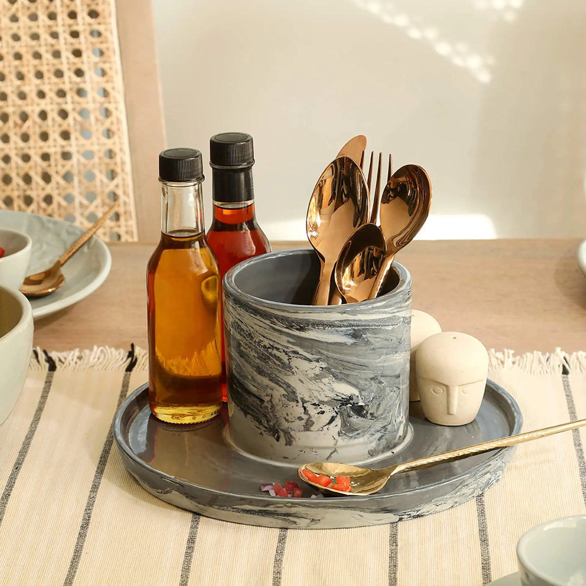 Carbon Cutlery Holder With Spoon Rest