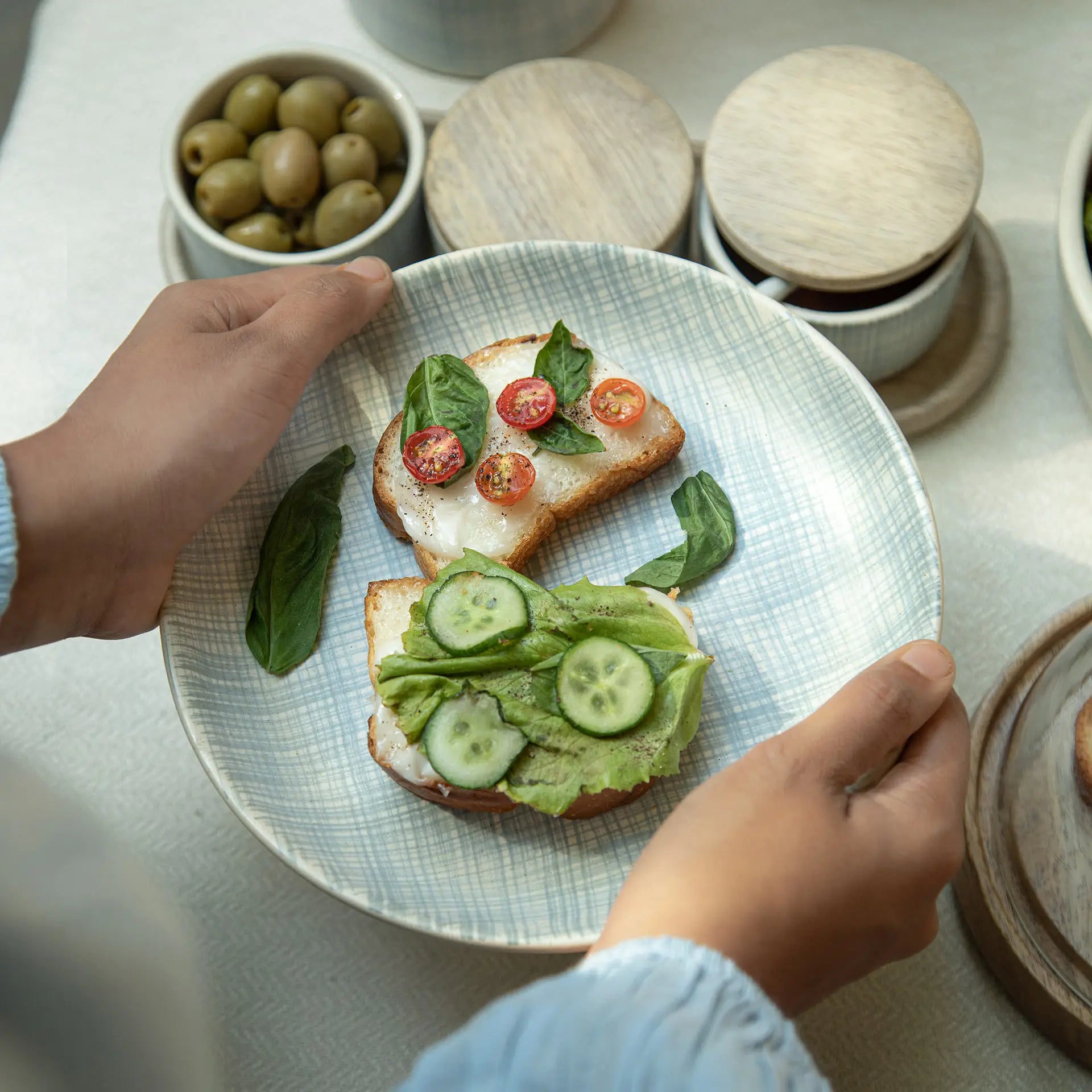 Saan Ceramic Dessert Plate