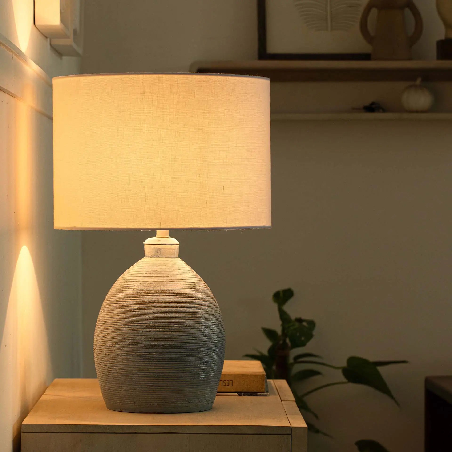 Vara Terracotta Ribbed Lamp With Shade - White