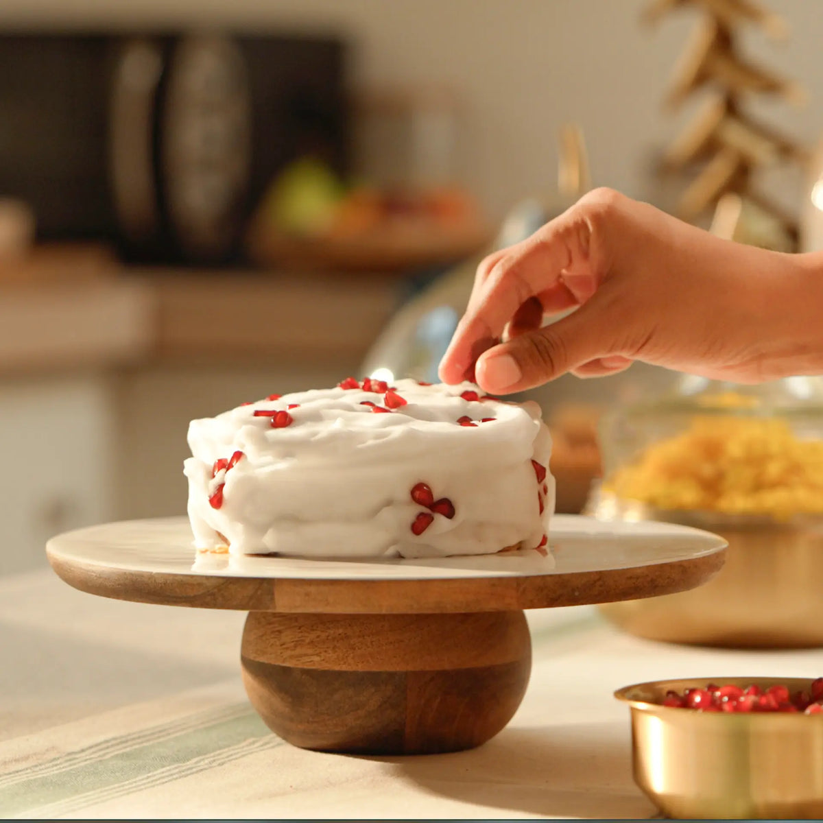 caramel enamelled wood cake stand