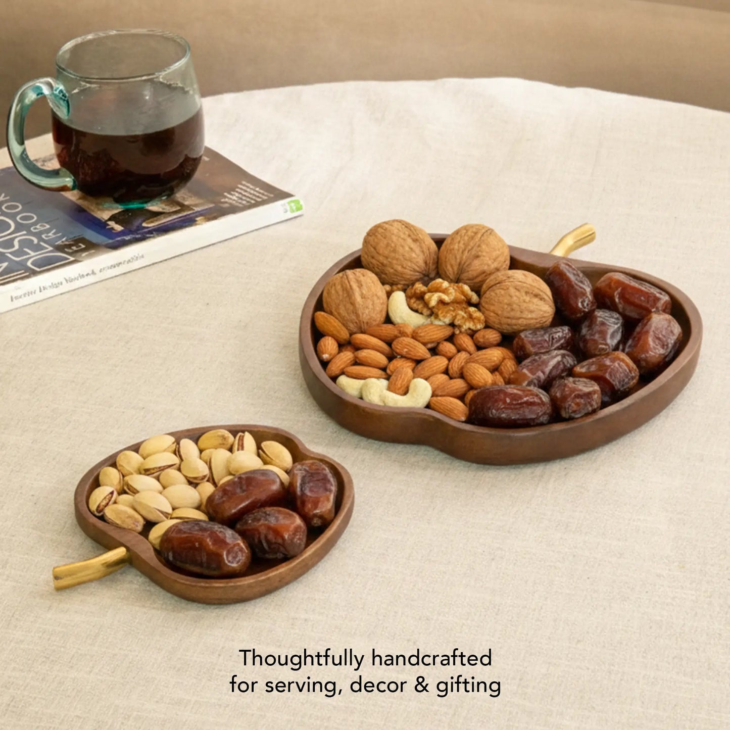 Apple affair wooden platter - Set of 2