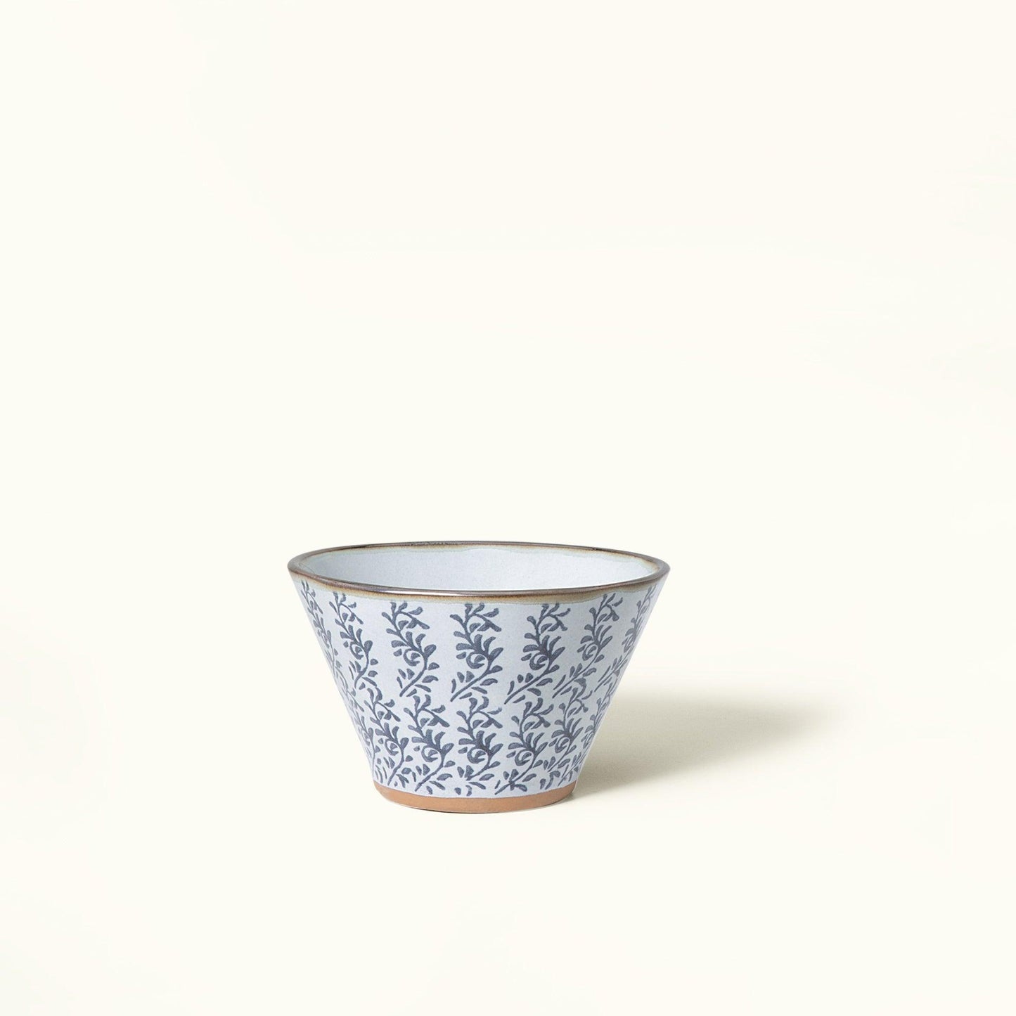 ocean hearts ceramic serving bowl - small - ellementry