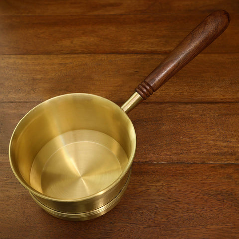 Arra brass tea pan with wooden handle - ellementry