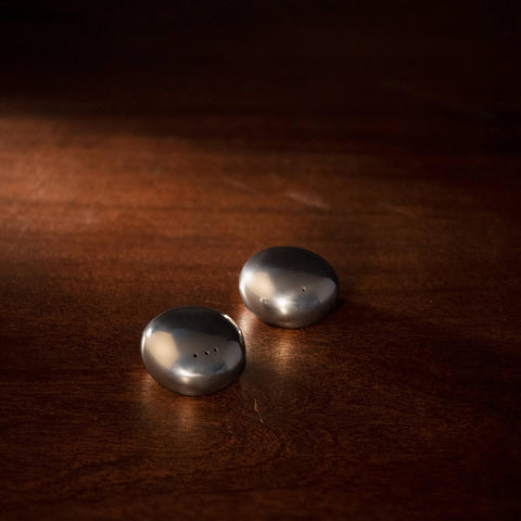 silver brass pebble salt & pepper shaker - ellementry