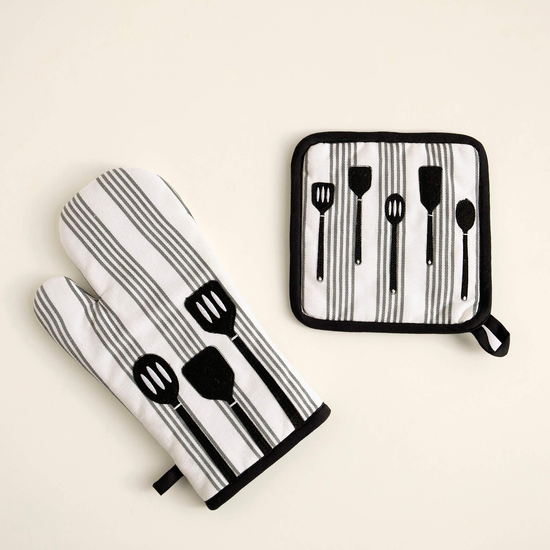 Kitchen Warrior Glove & Potholder (White)