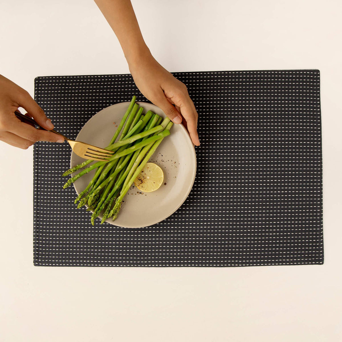 Pinstriped 100% Cotton Placemat Set of 6 (Charcoal Grey) - ellementry