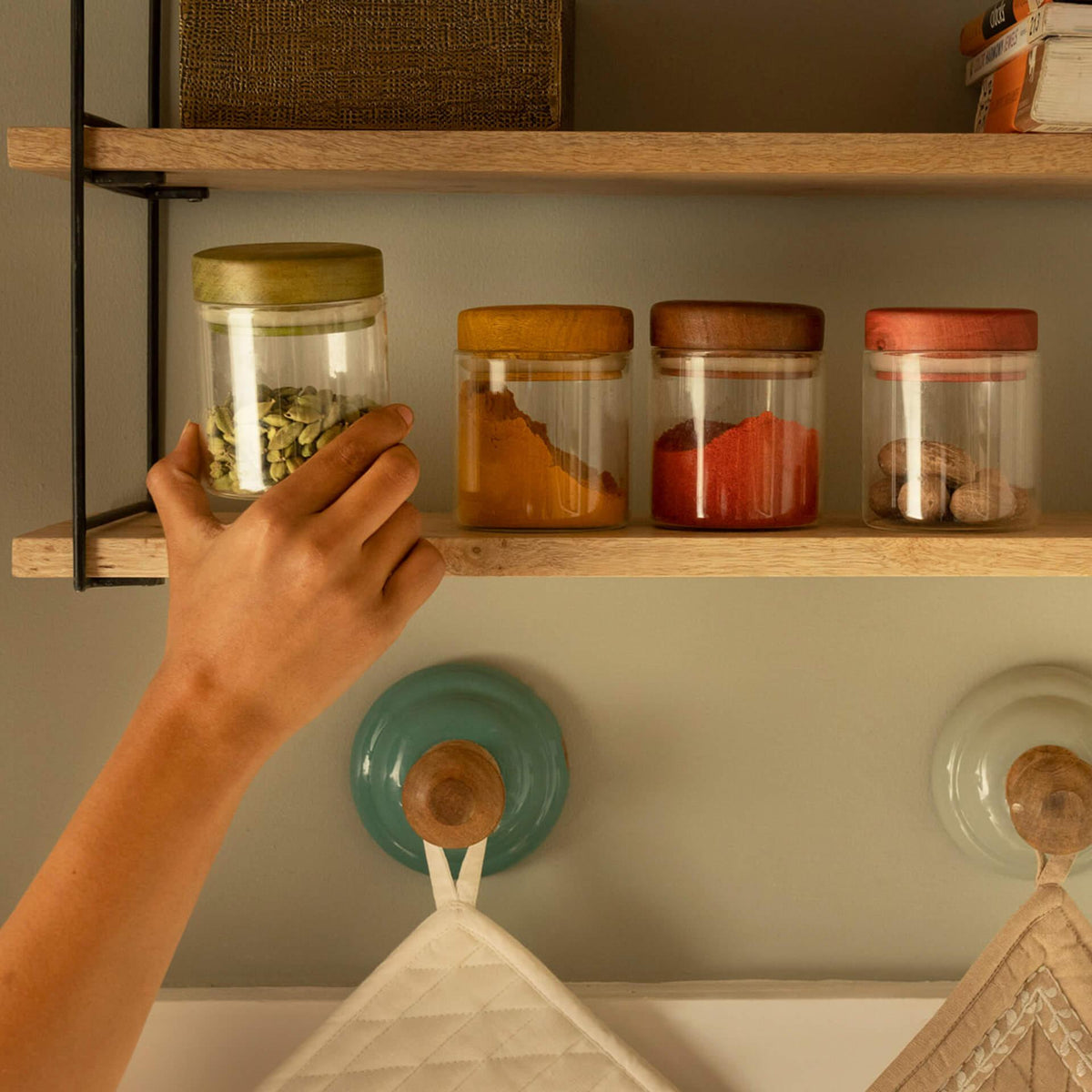 Glass Jar W/ Wdn Lid S/4 Multi