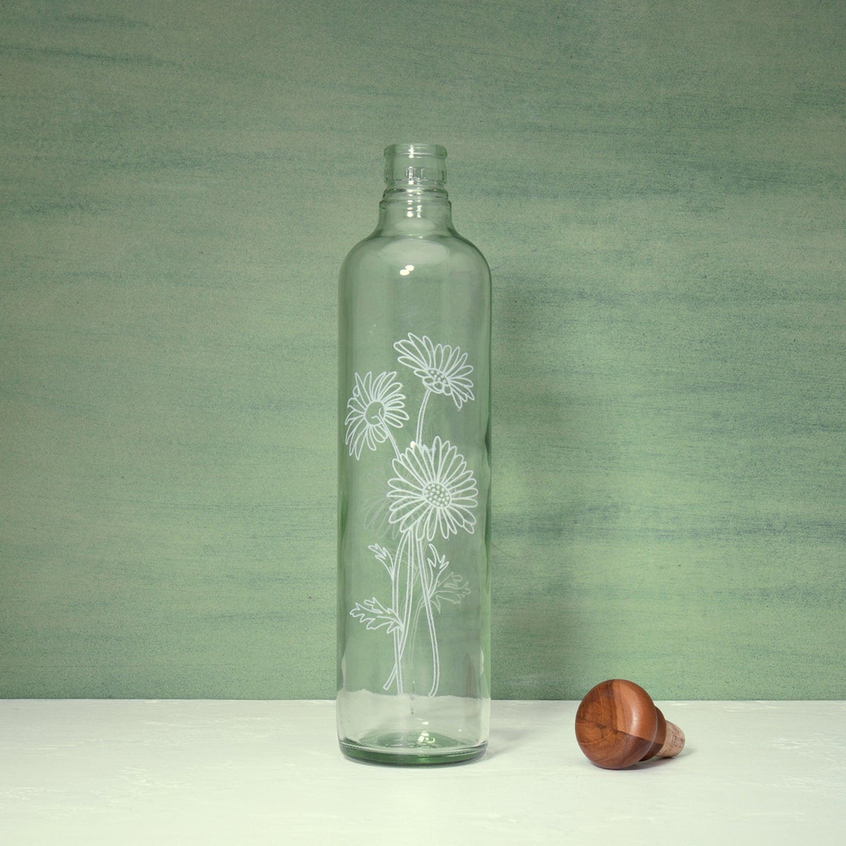 daisy glass water bottle with wooden stopper - ellementry