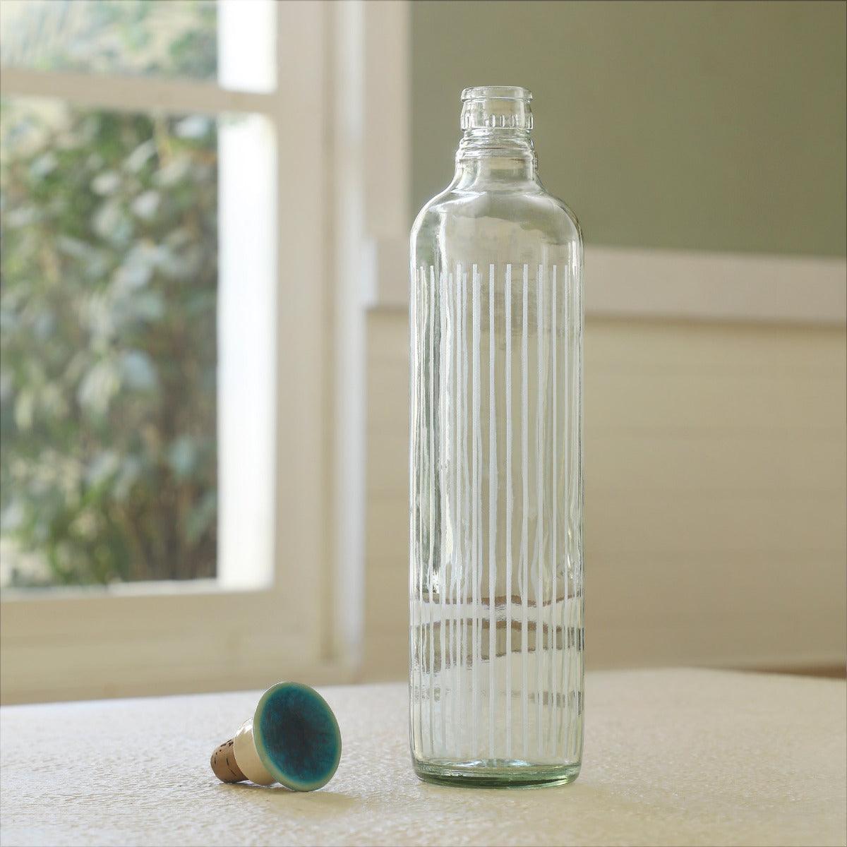 Cove Glass Bottle With Ceramic Stopper