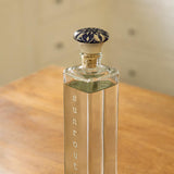 Square glass water bottle with ceramic stopper - ellementry