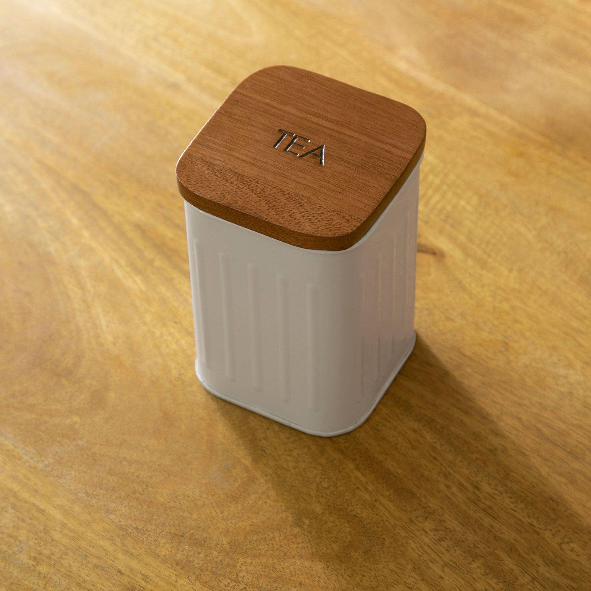 foursquare tea container with wooden lid